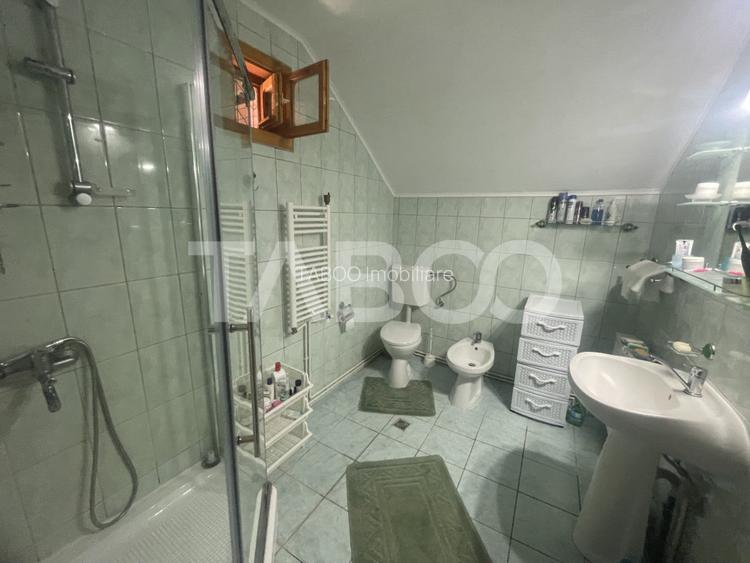 Casa individuala zona de munte cu 6 camere si teren 1030 mp Vale Sibiu - 12