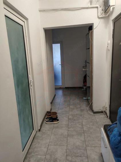 APARTAMENT DE VANZARE,3 CAMERE, 68.000 EURO