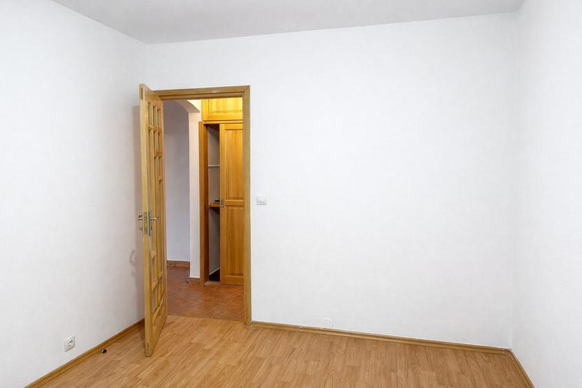 Apartament 3 camere DECOMANDAT Nicolina-Profi-Clopotari