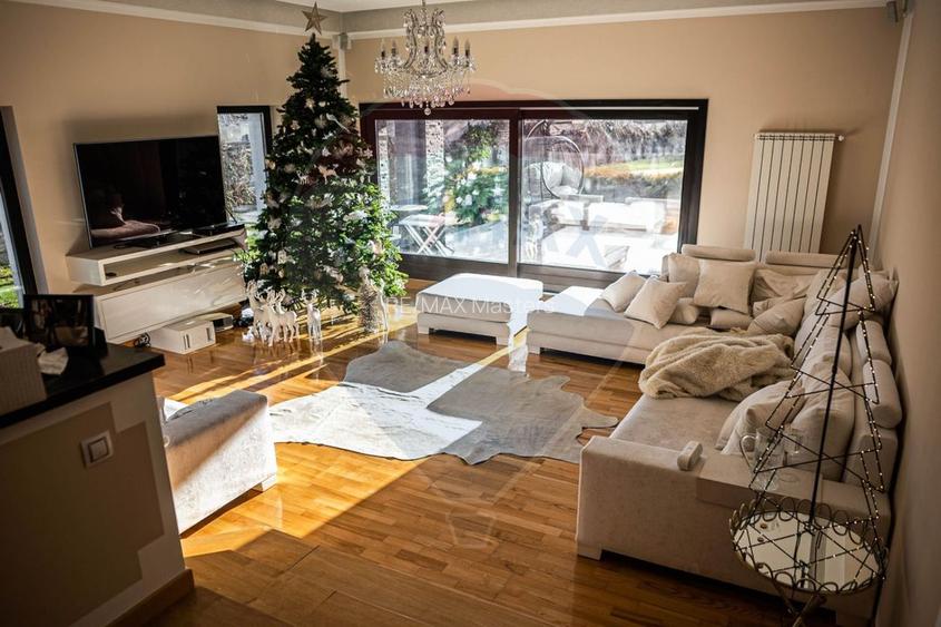 Casă / Vilă de lux cu 6 camere de vânzare în Șcheia, Suceava - 7