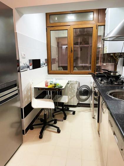 Bd. Stefan cel Mare - 3 camere recent renovat, toate dotarile, debara - 2