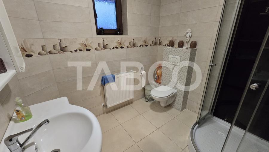 EXCLUSIVITATE - Casa de vanzare cu 5 camere in zona Piata Cluj Sibiu