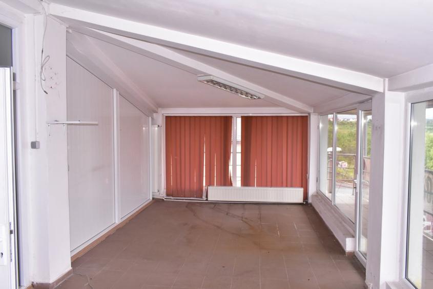 Spatiu comercial 5,4 €/mp, 740mp, Craiovei - Pitesti