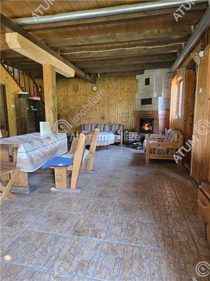 Cabana de vanzare pe Valea Avrigului - 4