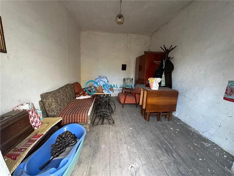 Royal Imobiliare - Vanzare Casa zona Valea Calugareasca