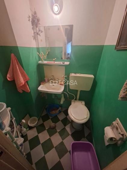Apartament cu 4 camere, etajul 2/4, zona Podu Ros - 13