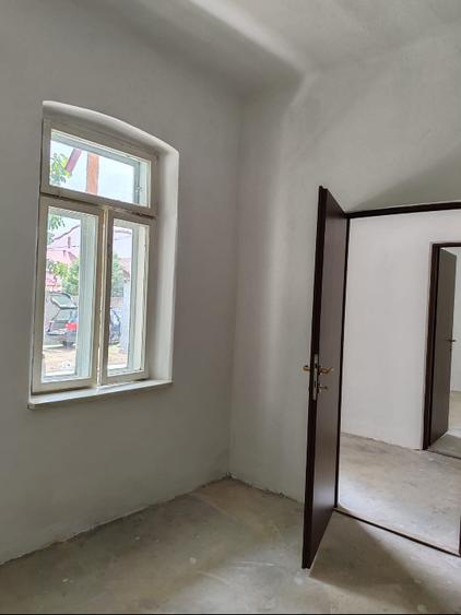 De vânzare casă cărămidă, zonă ultracentrală Focșani, teren 612 mp