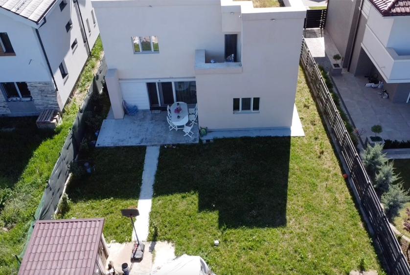 Paradisul Verde, vila Santorini, 8 camere, 5 bai, terasa pe acoperis