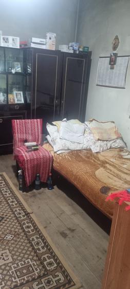 Casa cu 2 camere curte si gradina