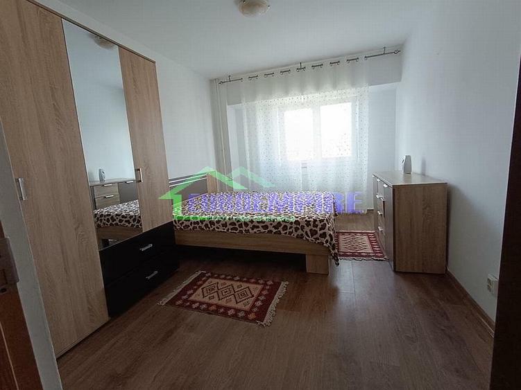 Apartament 2 camere de inchiriat zona Trocadero, CENTRALA GAZ