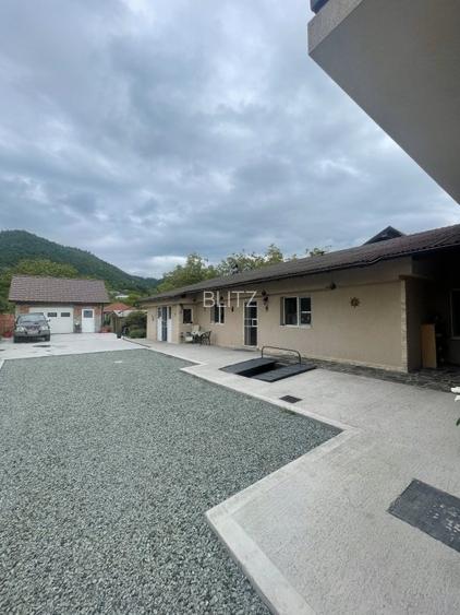 Duplex de vanzare, 2 unități, 8 camere, 300 mp, zona centrala - 5