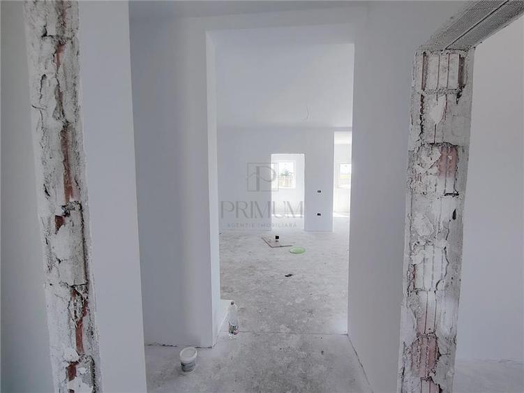 DUPLEX MANSARDABIL - SEPARAT PRIN BAIE - PERSONALIZARE INTERIOARA