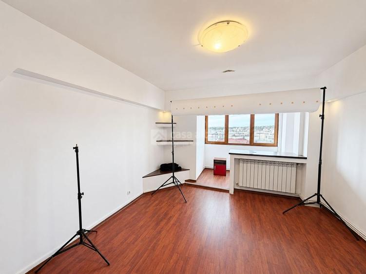 Alexandru cel Bun - Pasarela O.Bancila, 3 camere spatios, disponibil imediat