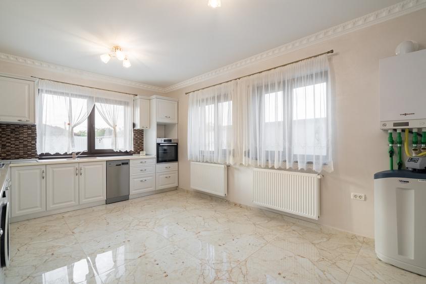 Casă premium de vânzare în Adunații Copăceni – 326 mp utili, 492 mp teren, garaj