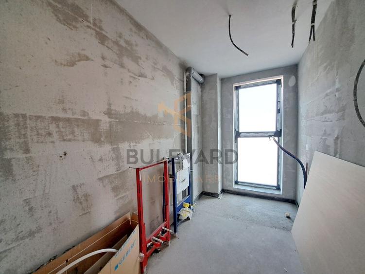 Penthouse 150 mp utili+ terase 200 mp+ 2 parcari subterane +curte 120 mp
