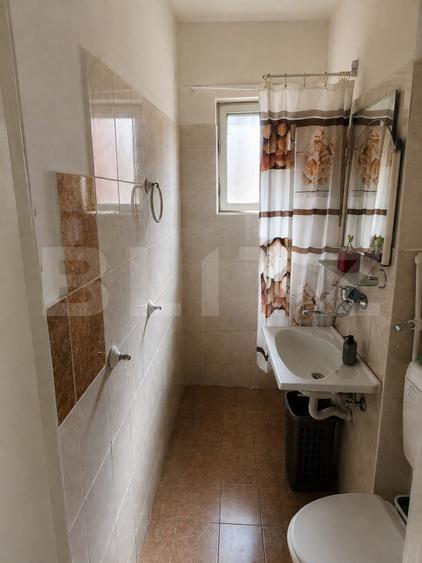 Apartament cu 2 camere, 32 mp, cartierul Libertǎții