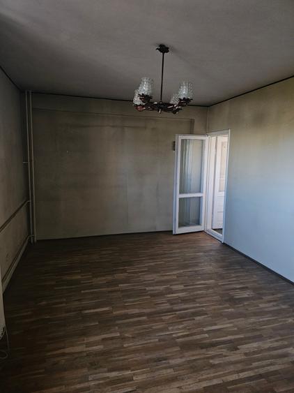 Bucur Obor - 7/10 - bloc mixt 1974, reabilitat, decomandata, balcon, 59900 €
