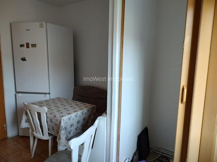 Girocului | 4 Camere | Decomandat | Etaj intermediar |  Centrala proprie - 10