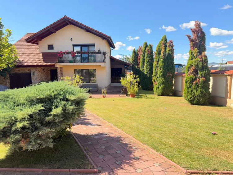 Casa Rm Valcea I 200mp utili I P+E I teren 650mp la iesire din Troianu