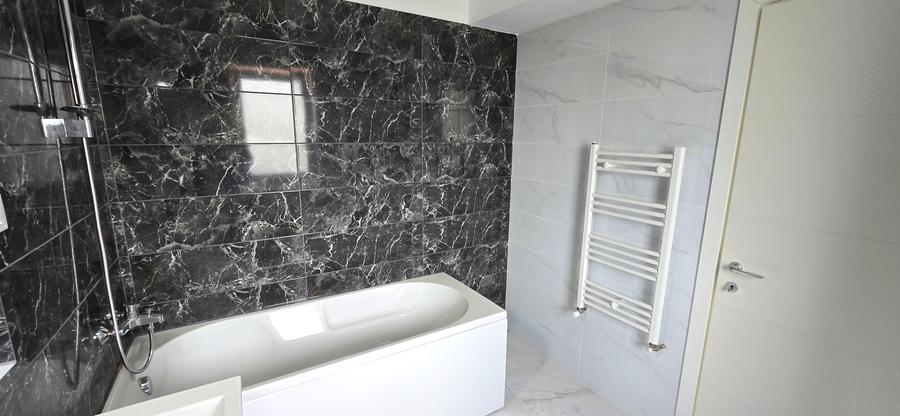 INTABULAT Apartament 3 camere decomandat, 2 bai + parcare subterana NOU