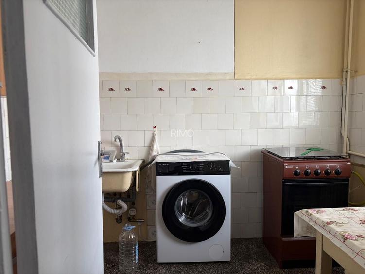 Apartament luminos cu doua camere, 1 mai - 10