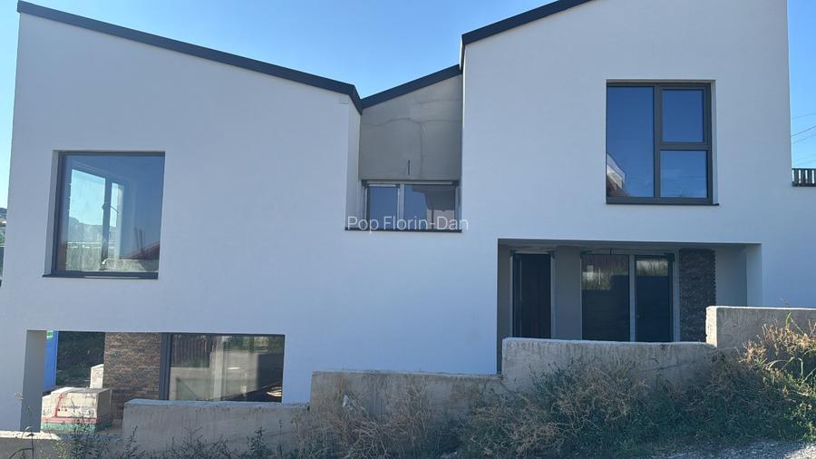 Casa noua, design contemporan, locatie excelenta, la 10 minute de Auchan Iris - 2