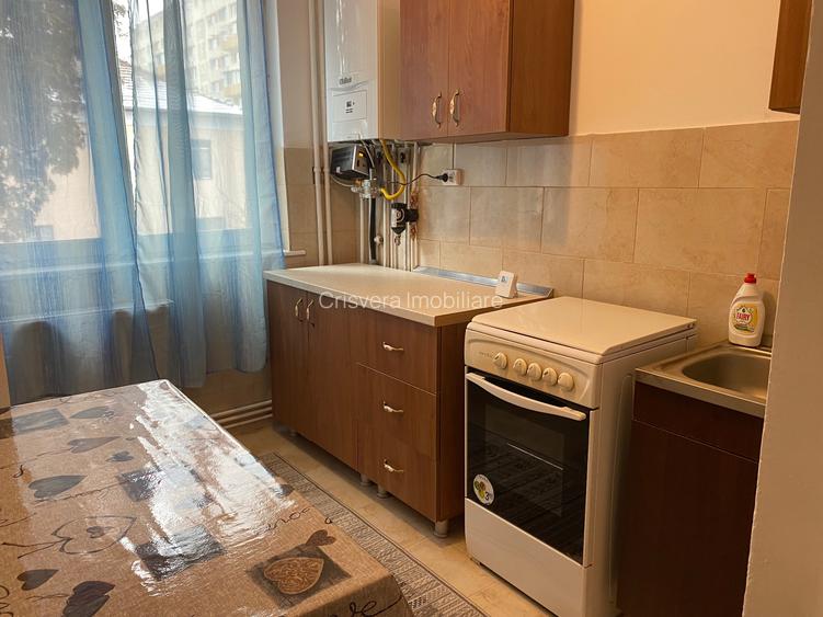 Apartament  2 camere str Donath, zona Liceul Ghibu, et 1/4 - 4