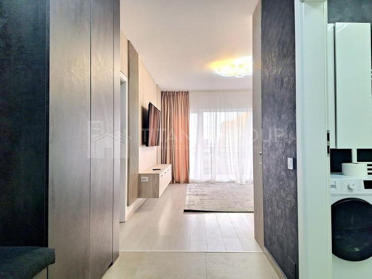 Garsoniera superba, cu balcon - Bloc Eleven, langa Coresi