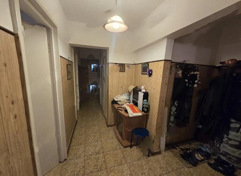 Apartament 3 Camere,Iancului,Metrou,bl.1977,reabilitat,et.2/10,DECOMANDAT,Liber