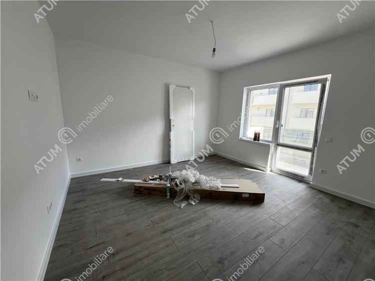 Apartament cu 3 camere 2 bai si 2 balcoane etaj 1 zona Doamna Stanca