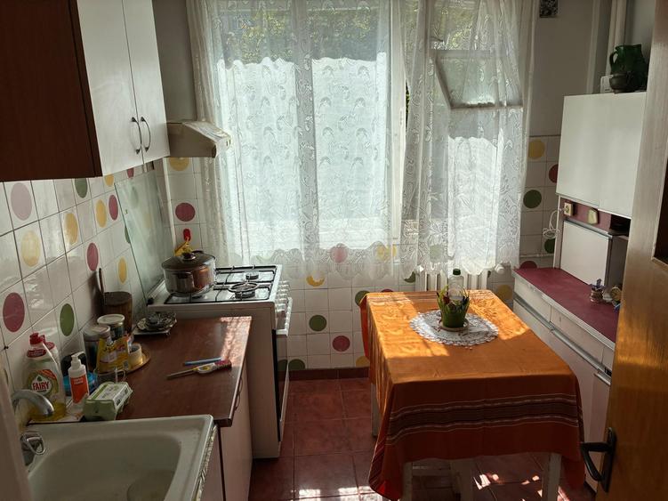 Apartament 3 camere | Etaj 2-5 minute metrou Drumul Taberei