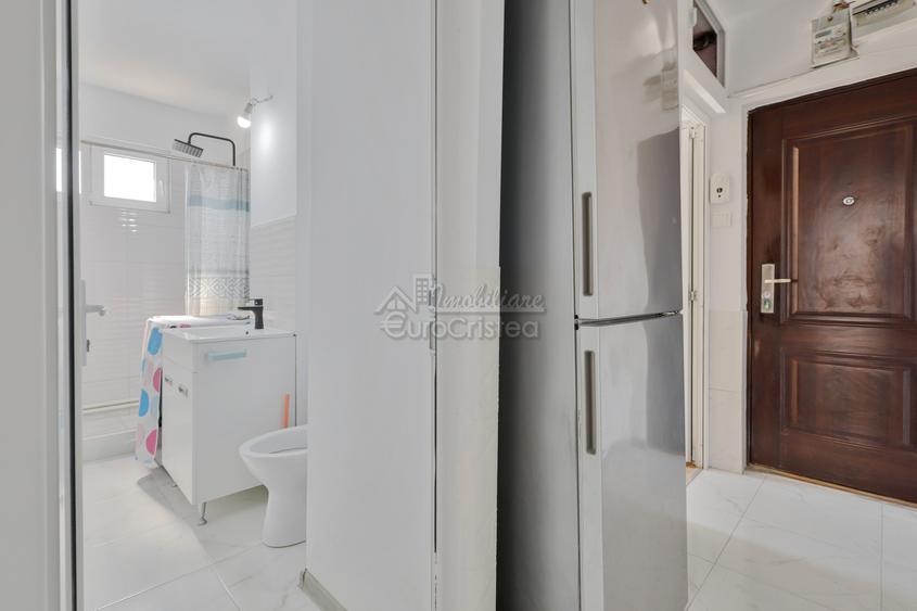 Apartament 3 camere de vânzare în Mangalia, Str. Sirenei .