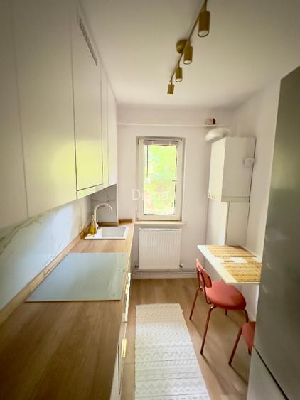 Proprietar inchiriez apartament 2 camere cu gradina - 2