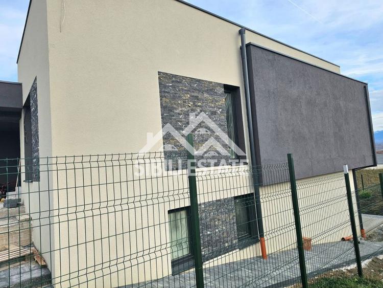 Casa noua Sibiu, Selimbar teren 790 mp, garaj dublu, terase