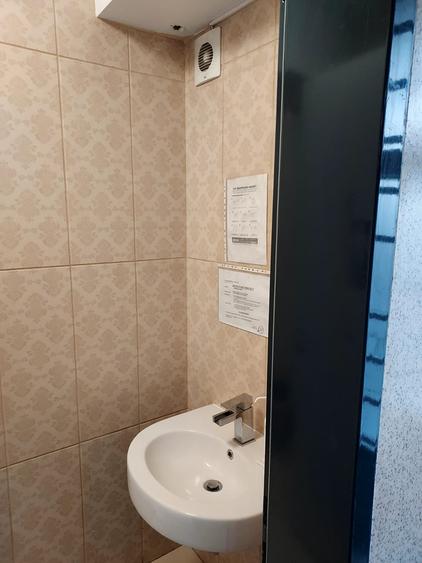 SPATIU COMERCIAL-CLINICA MEDICALA-490 MP,3 INTRARI,IDEAL INVESTITIE,1200000 EURO