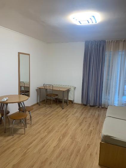 Dau în chirie s-o cu o cameră 35 mp pe Teodor Mihali