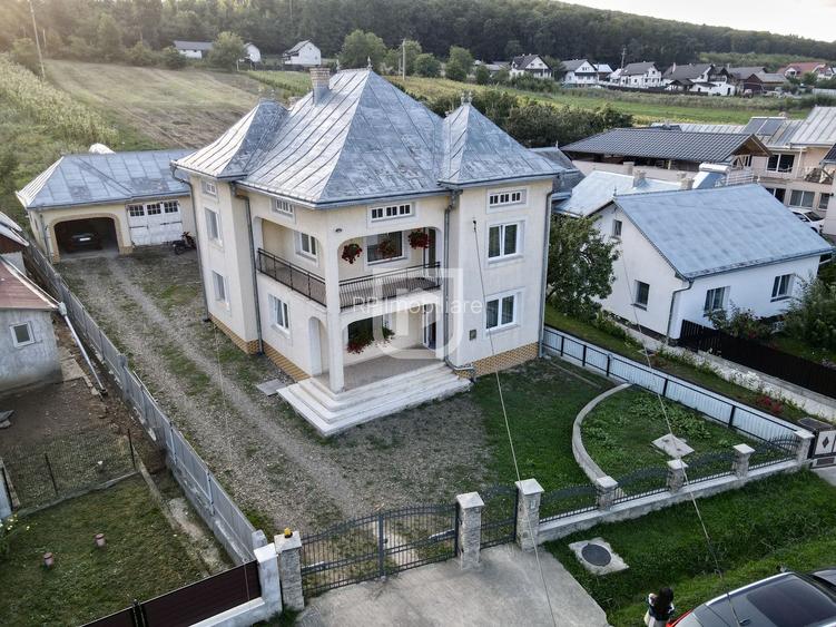 Casă 5 camere, 2.800 mp teren, Dărmănești – 13 km Suceava - 2