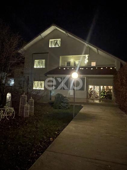 Vilă de lux 10 camere, 550 mp utili –Micro 6, Târgoviște, lângă Sala Polivalentă