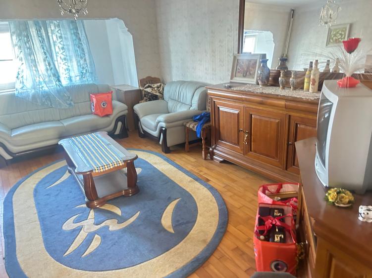3 camere etaj 3 Faleză Nord