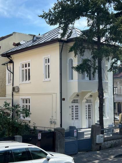 Vilă renovată potrivită pentru rezidență sau birouri