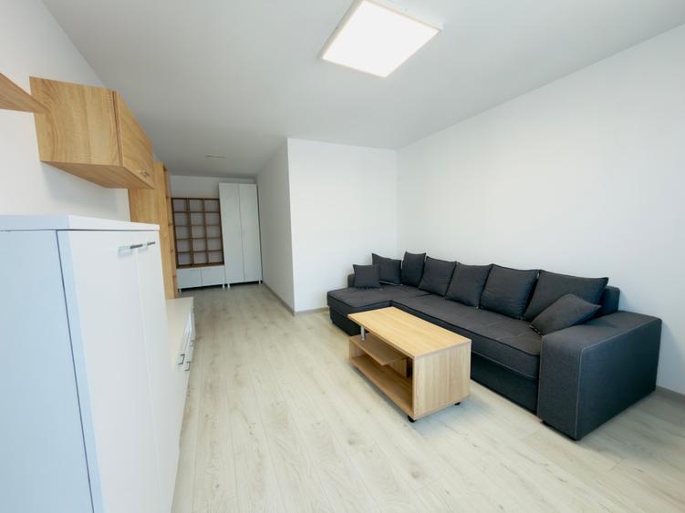 Apartament cu 2 camere decomandat in zona Tractorul langa Coresi Mall