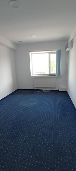 Birou 2 camere decomandate etaj 1 cladire birouri zona Mihalache -Turda