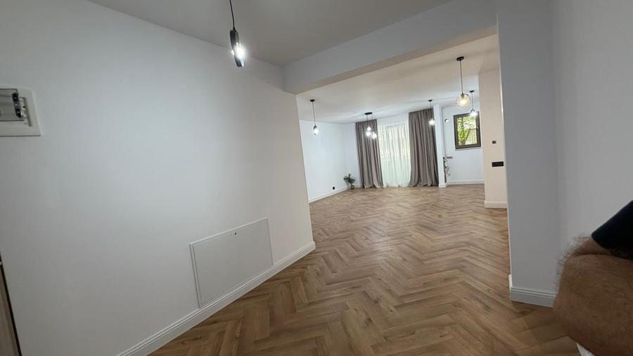 APARTAMENT 2 CAMERE DE VANZARE BANEASA-BIHARIA