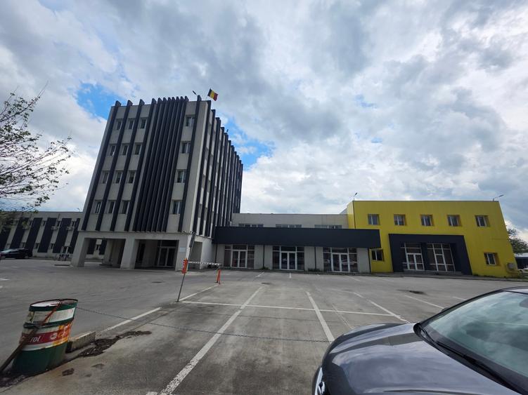 Inchiriez spatii comerciale moderne