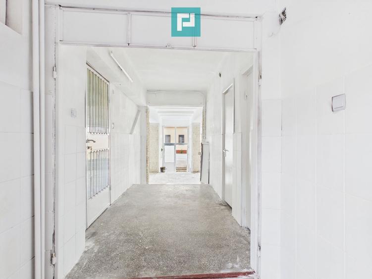 Spatiu comercial central Arad