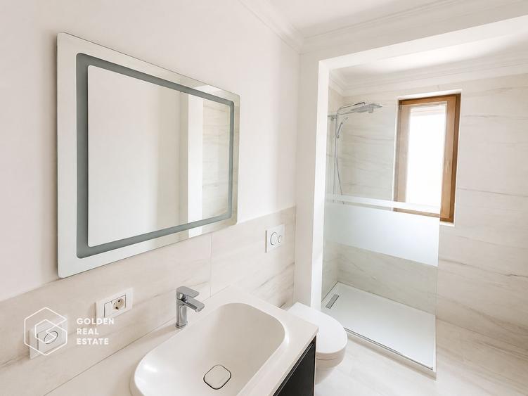 Apartament premium, zona Subcetate, 3 camere, 2 bai, loc parcare, sala, piscina