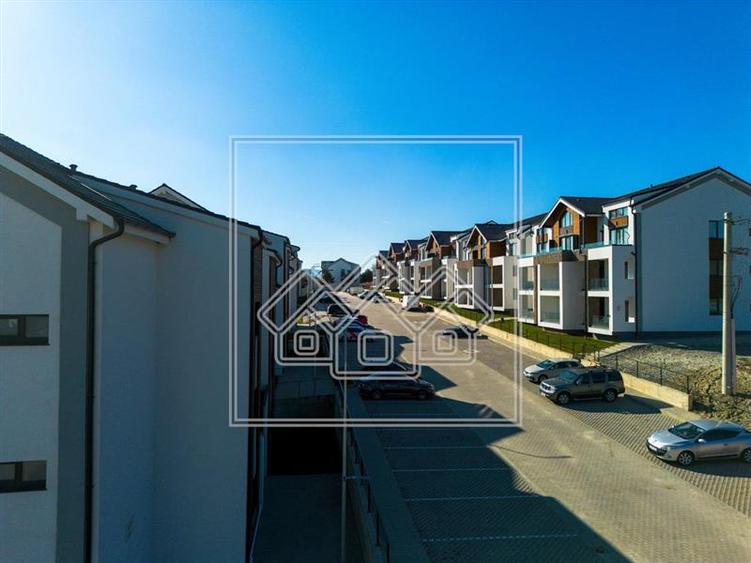 Penthouse 2 camere, bucatarie separata,balcon - mobilat si utilat