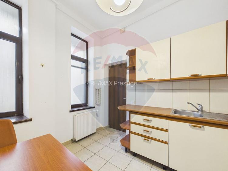 Apartament superb 2 camere Romana| Clădire consolidata total - 8