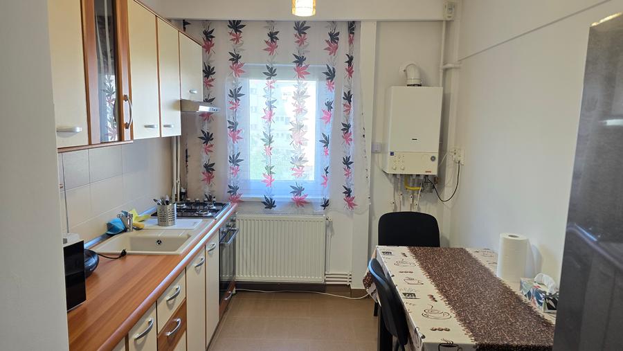 Inchiriez apartament 1 camera decomandat Deva, Pietroasa (Bl. Mintiei) et 3