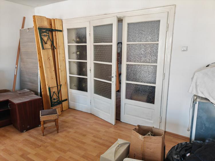 Casa 4 camere libera la vanzare RASNOV - zona Florilor